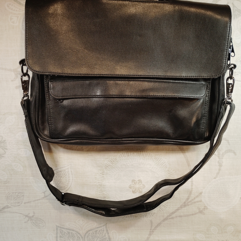 Hazel Black Leather  Briefcase/Laptop Organizer Messenger Bag